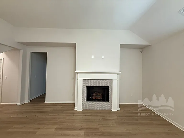 340 Chesnut Ridge Cv — Photo 4