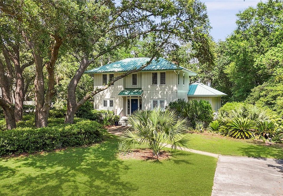 1st image of 12 N Port Royal Dr