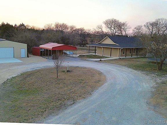 2nd image of 1997 Nichols Hill Rd