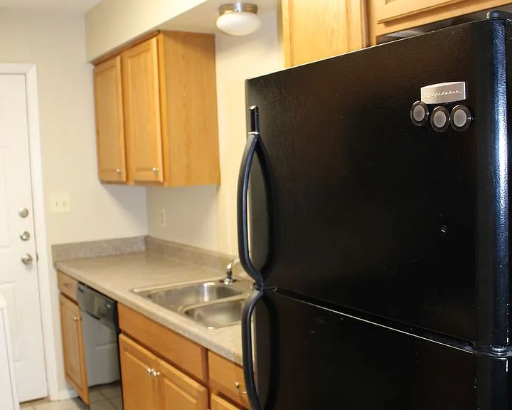 229 Craddock Ave — Photo 3