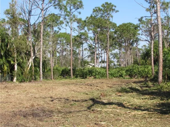 3776 Mango St, Saint James City, FL 33956