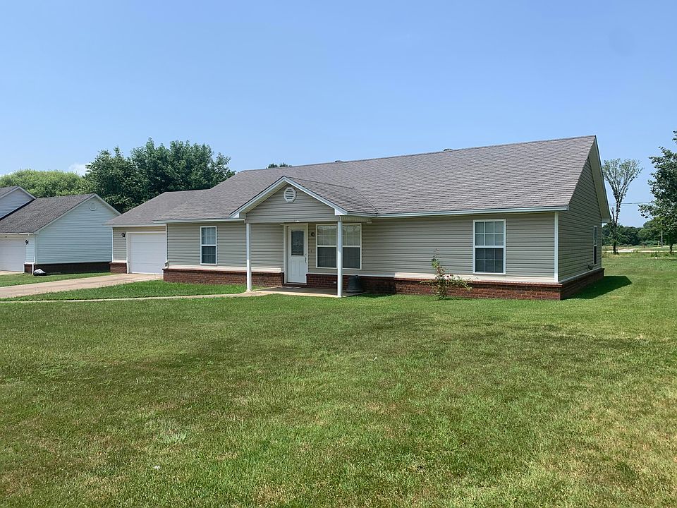 1st image of 124 Cedarwood Dr