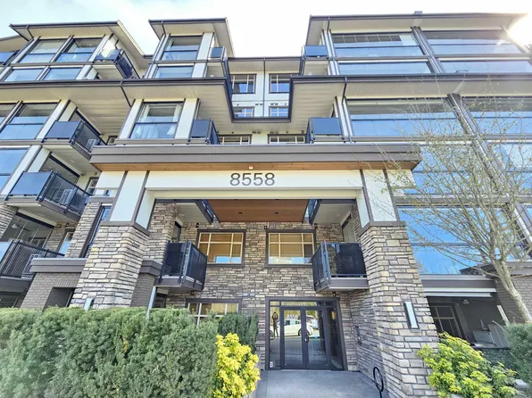 8558 202b St #203, Langley, BC V2Y 1P7