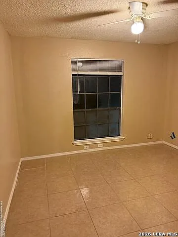 2 bed, 1.0 bath, 795 sqft, $950 — Photo 4