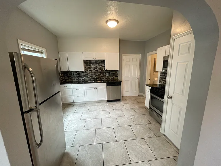 2429 B Ave — Photo 7