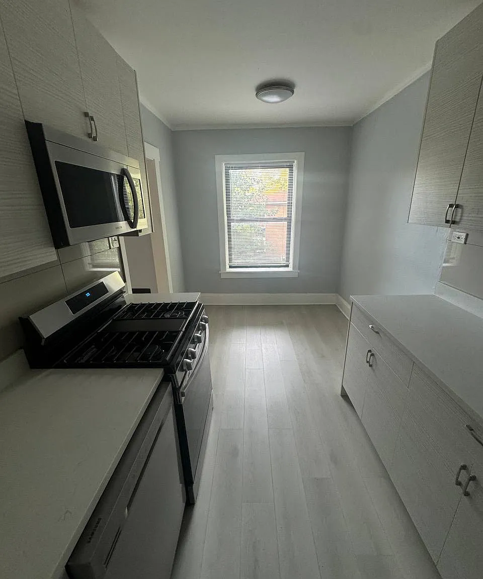 2 bed, 800 sqft, $1,570 — Photo 4