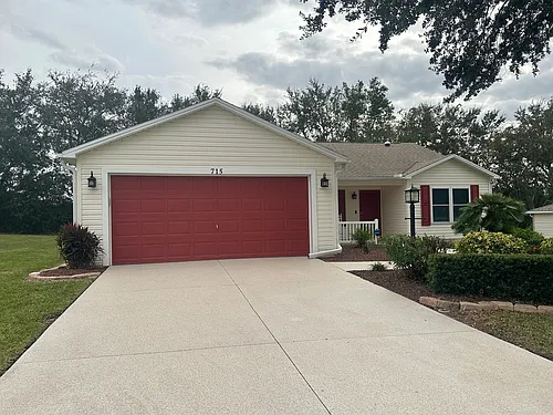 715 Hudson Ln Photo 1
