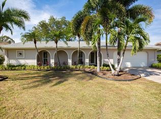 7002 Greenbrier Dr, Seminole, FL 33777