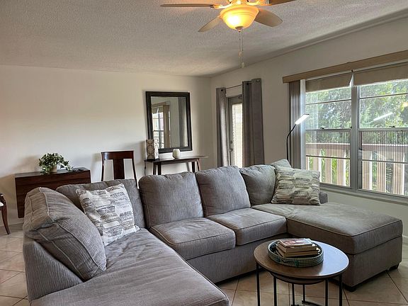 3rd image of 304 Wellington M #304 M