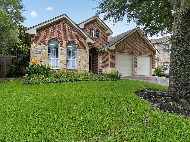 4308 Park Vista Trl — Photo 2