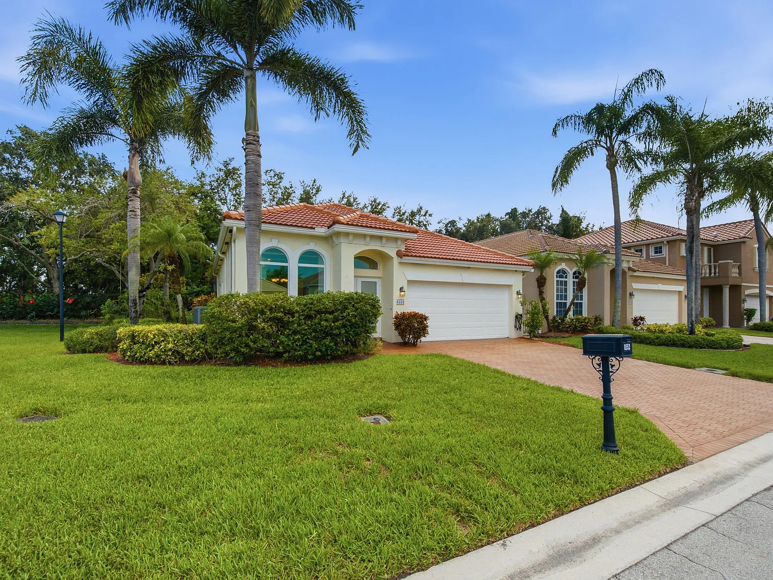 3 bed, 2.0 bath, 1866 sqft, $6,000 — Photo 1