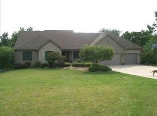 631 Valleyview Point Dr, Springboro, OH 45066