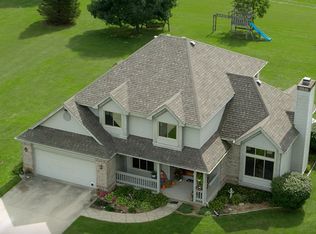 567 W Vienna Rd, Temperance, MI 48182