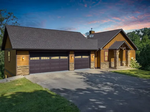 4769 West Ln, Cuba City, WI 53807