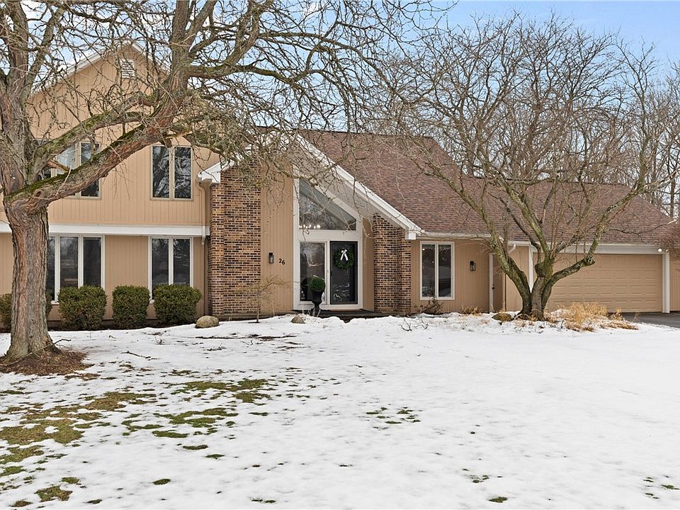 1st image of 26 Bay Colony Dr