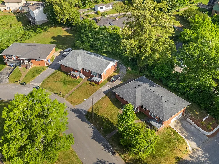 301 Wygoda Cir — Photo 26