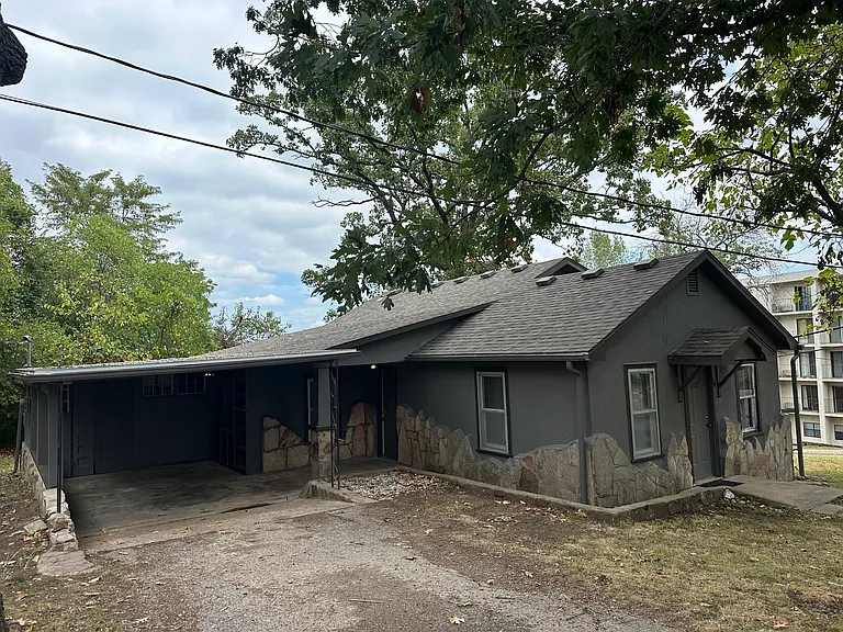 1107 Stanley Blvd #A — Photo 10