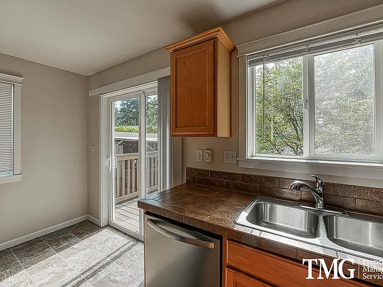 15075 SE Powell Blvd — Photo 19