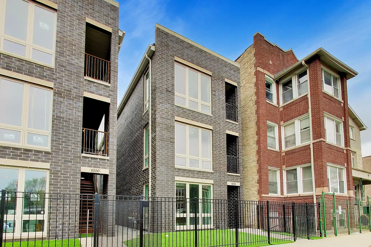 Building Photo - 6548 S Maryland Ave #2