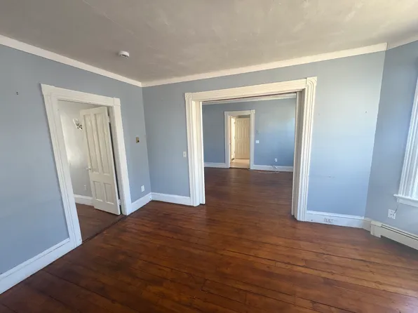 18 Summer St Floor 2, Westerly, RI 02891