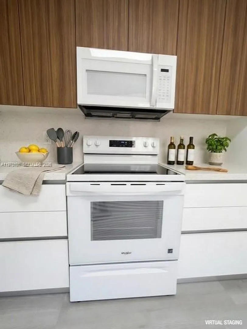 2179 Hacienda Terrace 2179, Weston, FL 33327 — Photo 2
