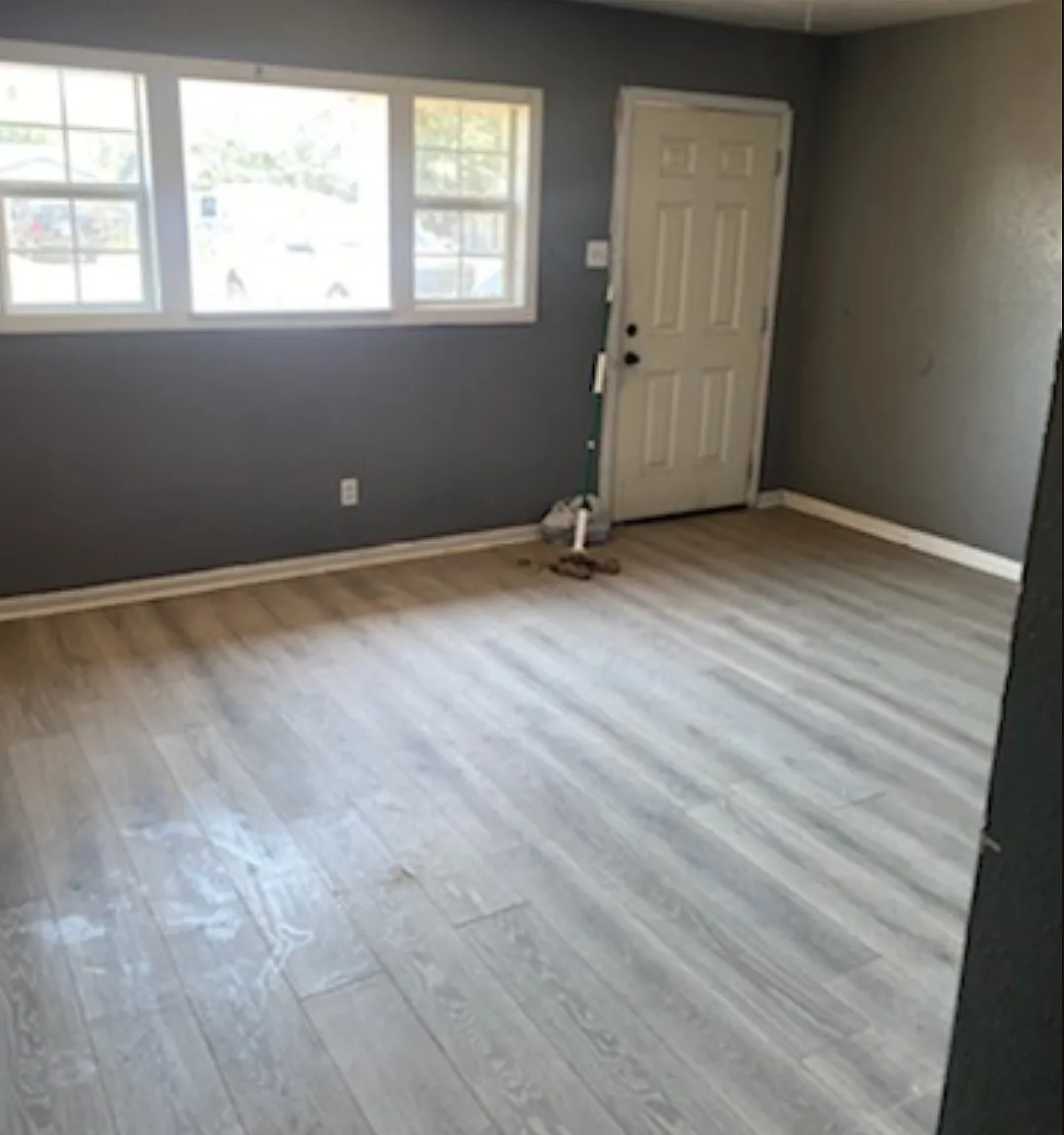 3 bed, 1028 sqft, $1,000 — Photo 2