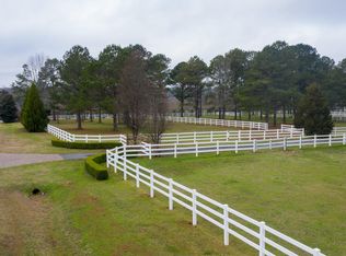 100 N Rivoli Farms Dr, Macon, GA 31210