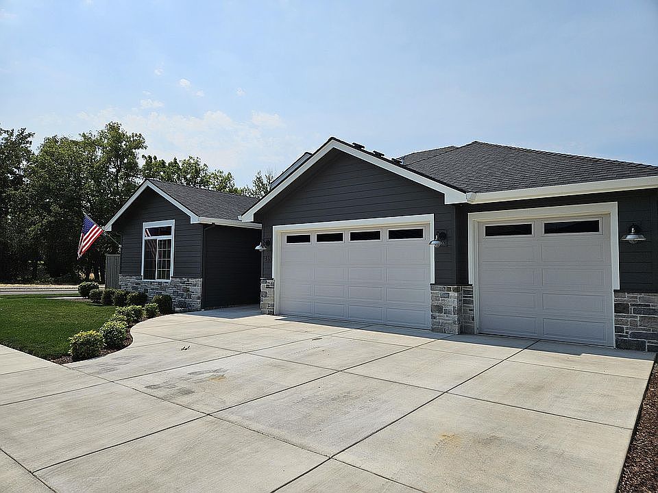 1st image of 436 Montana Way