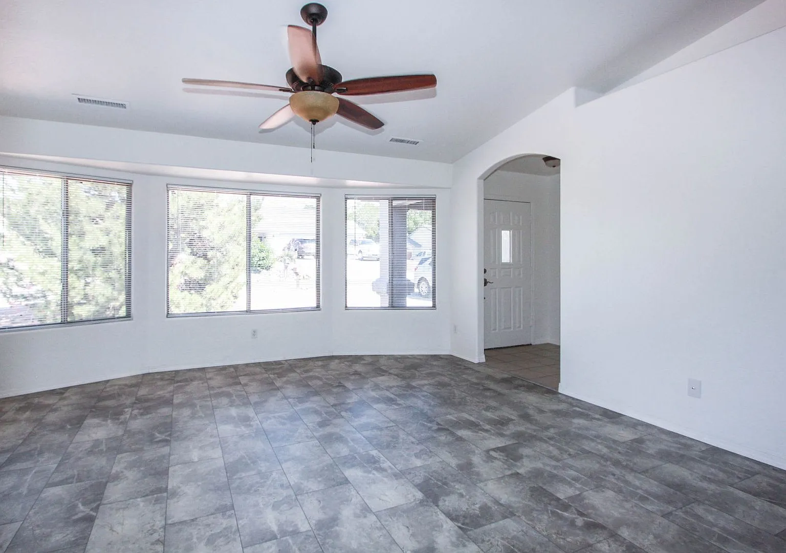 3 Bedroom 2 bathroom in Prescott Valley — Photo 2