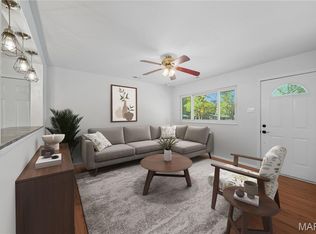 308 Spring Meadows Dr, Ballwin, MO 63011