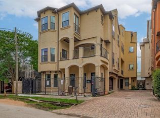 910 Snover St #D, Houston, TX 77007