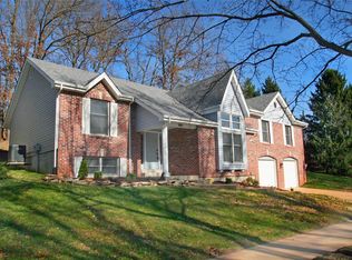 14315 White Birch Valley Ln, Chesterfield, MO 63017