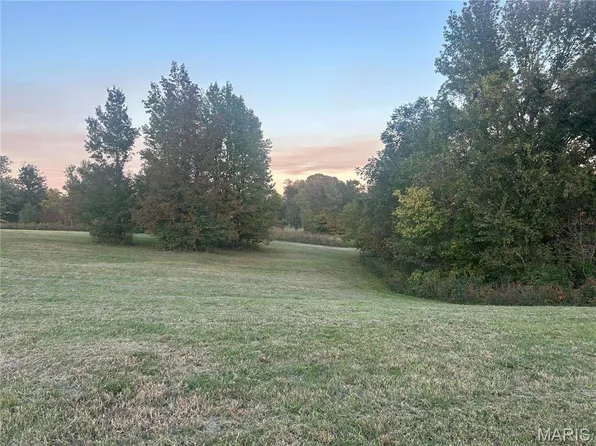 5734 Dalhousie Dr, Cape Girardeau, MO 63701