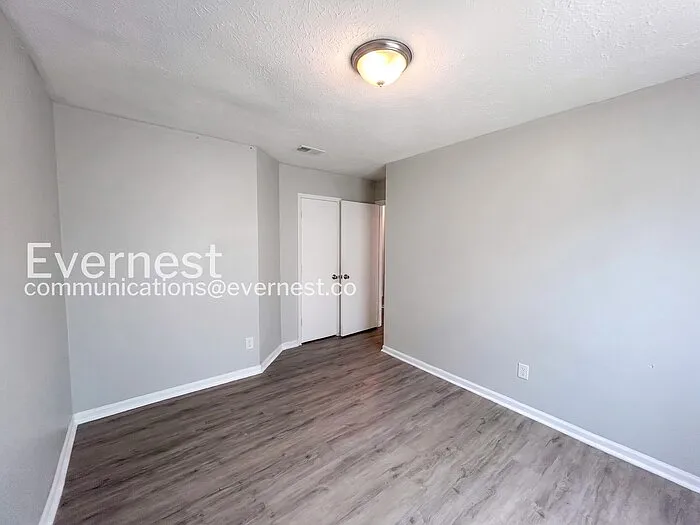 2510 Corner Shoals Dr — Photo 17