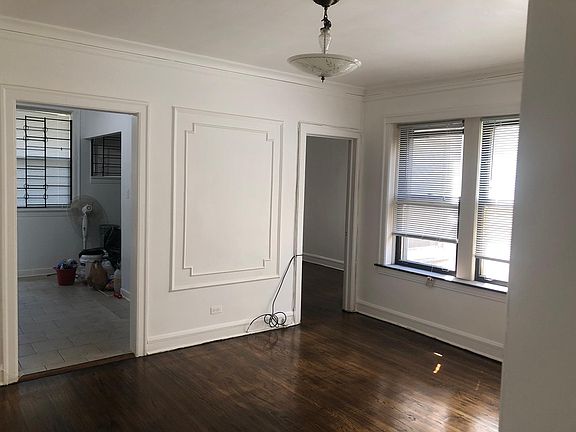 5th image of 8151 S Crandon Ave #1