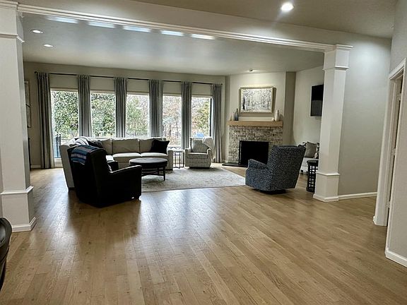 5th image of 10001 Forest Glade Dr