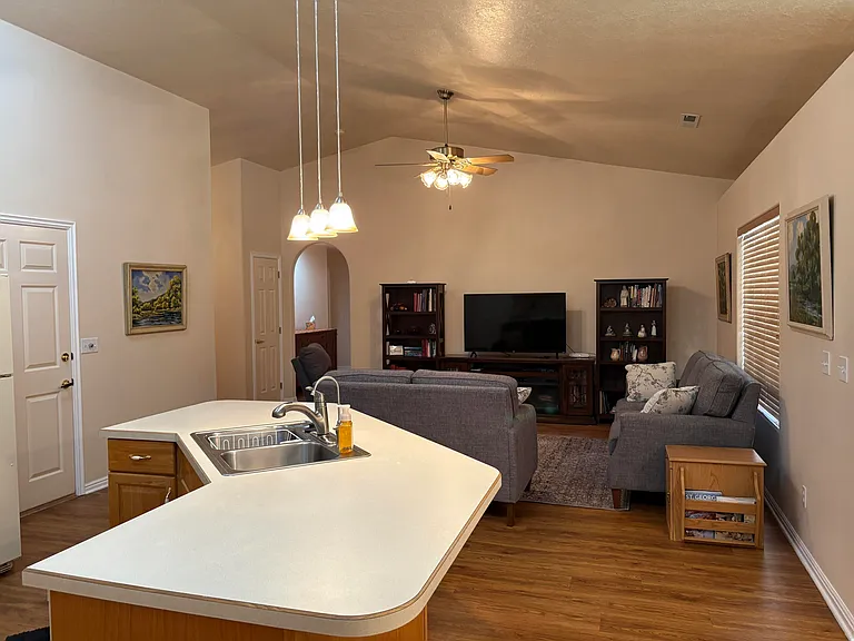 210 N Mall Dr — Photo 13