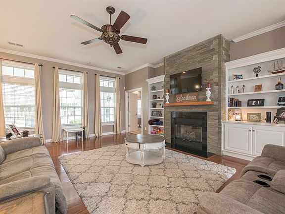 3rd image of 2813 Kearney Creek Ln