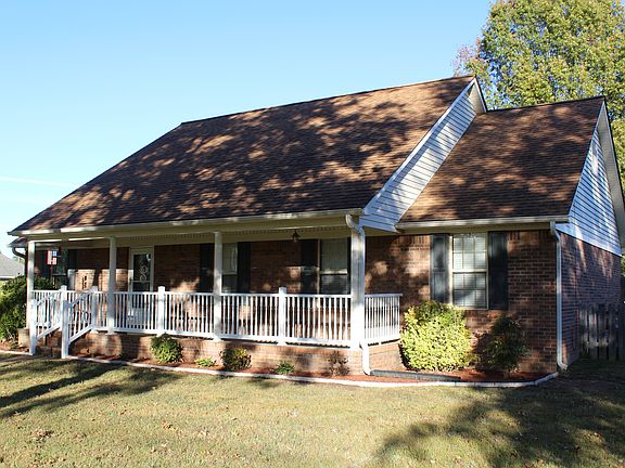 2nd image of 300 Crawford Dr