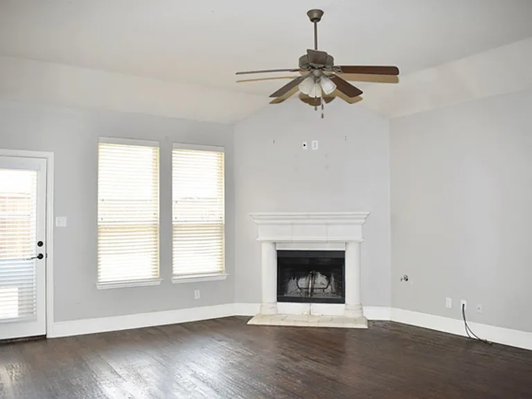 10312 Colfax Dr — Photo 7