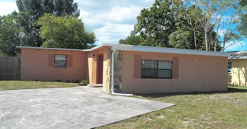 1506 Arden Ave Photo 1