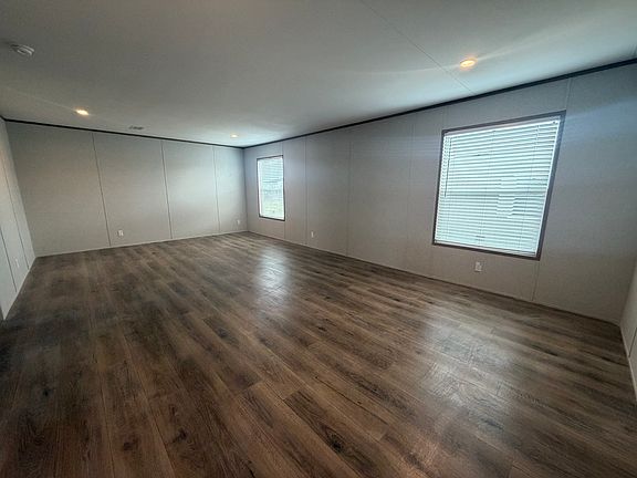 5th image of 15027 Moss Phlox Cir Trailer 1219