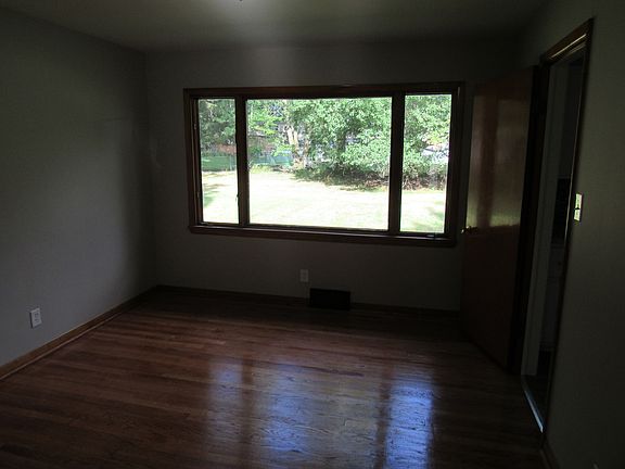 4th image of 432 Vinewood Ave