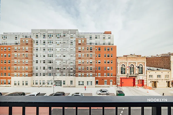 Rented by Nooklyn NYC LLC | media 18