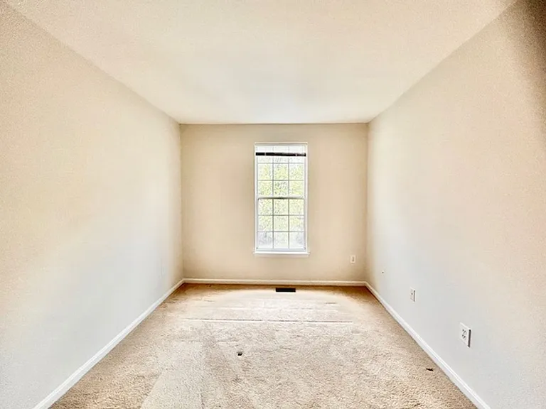 1803 Staley Manor Dr — Photo 28