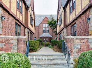 3505 167th St, Flushing, NY 11358