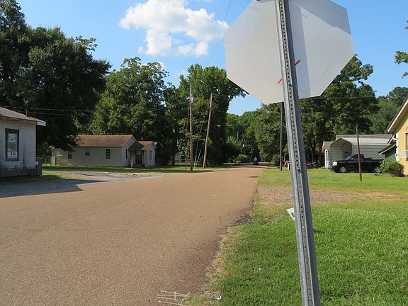 3rd image of 215 N 24th St