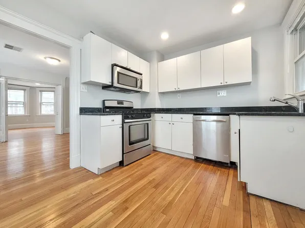 116 Gladstone St #3, Boston, MA 02128