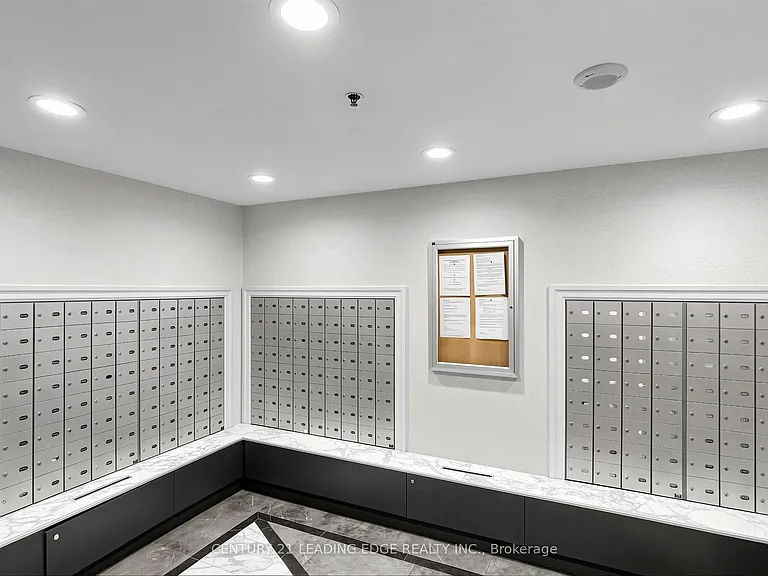 17 Barberry Pl #905 — Photo 40