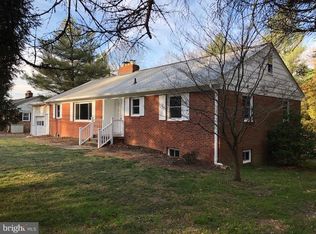18816 Muncaster Rd, Derwood, MD 20855